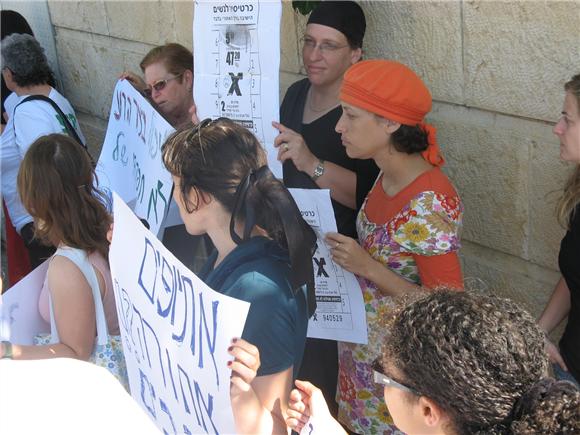 Active women's groups, religious and secular, demonstrating against the separation lines