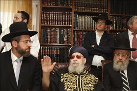 The new Chief Rabbis Rabbi Yitzhak Yosef on the right, and Rabbi David Lau receiving a blessing from Shas leader Rabbi Ovadia Yosef after being elected. 25-07-2013. Photo: Flash90
